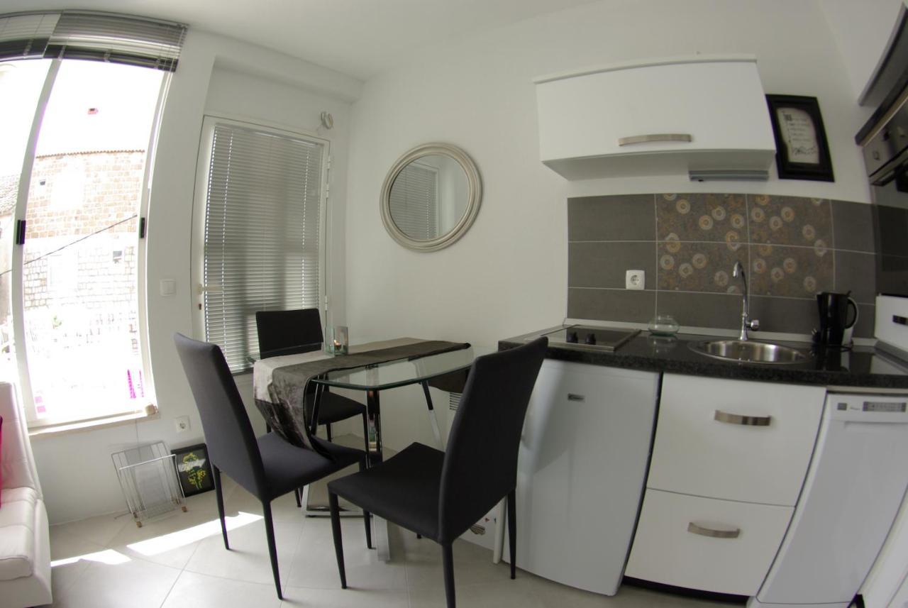 Apartment With A Parking Space - 12063 Makarska